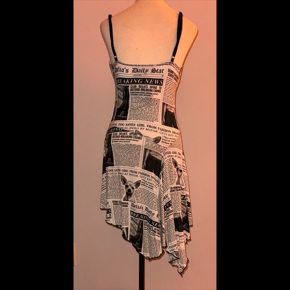 Delia’s Dolls Kill ‘BREAKING NEWS’ Newspaper Dress NWT L - Picture 2 of 10